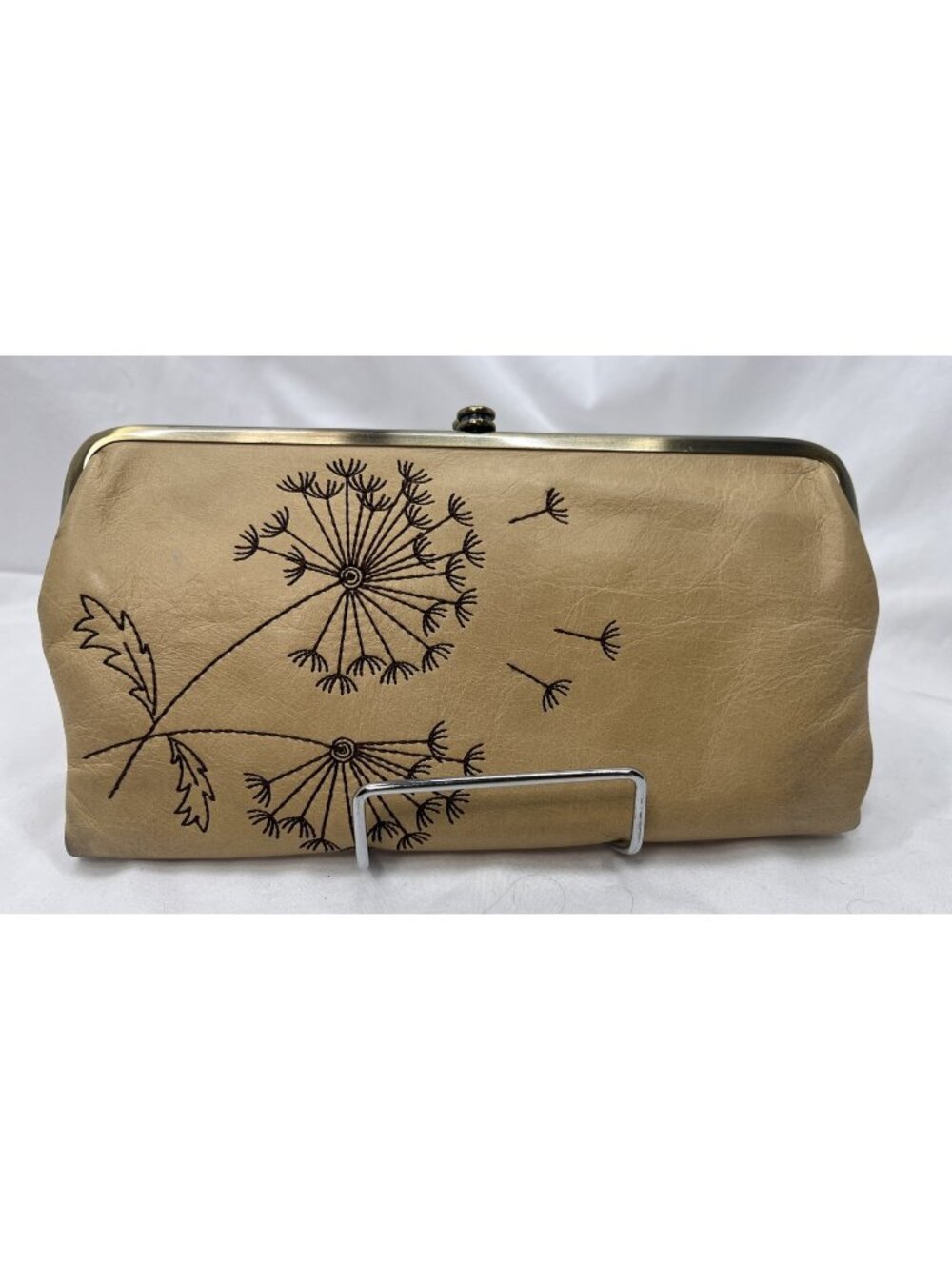HOBO Lauren Tan Leather Dandelion Embroidered Kiss Lock Clutch Wallet